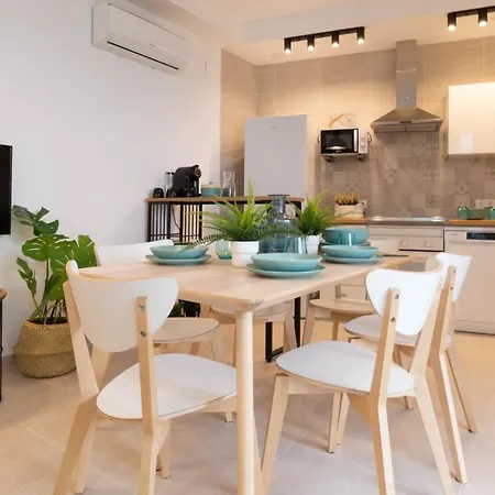 La Plaza-colon فيلافرانكا دي لوس باروس