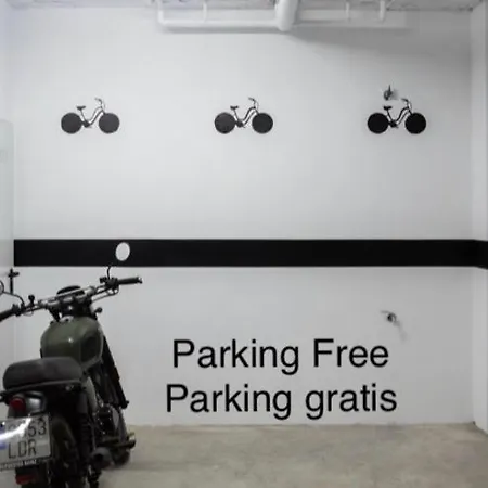 La Plaza-colon * فيلافرانكا دي لوس باروس